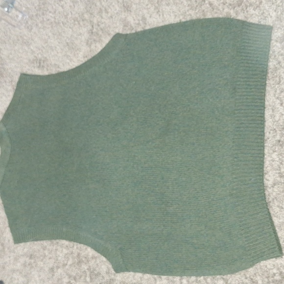 Orvis cotton button-up sweater vest - L - heathered olive green - Picture 5 of 7
